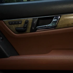 Mercedes-Benz C 320 Avantgarde 4MATIC Keyless, снимка 13