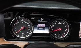 Mercedes-Benz E 300 4MATIC* ПОДГРЕВ* 360КАМЕРА* КЕЙЛЕС* , снимка 11