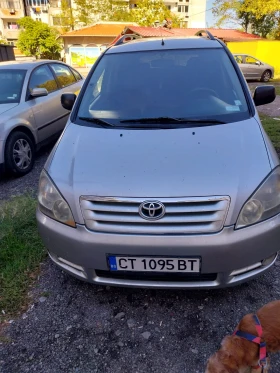  Toyota Avensis verso