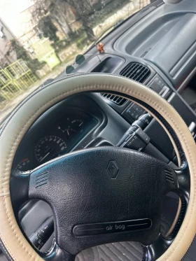 Renault Laguna, снимка 13 - Автомобили и джипове - 53623412
