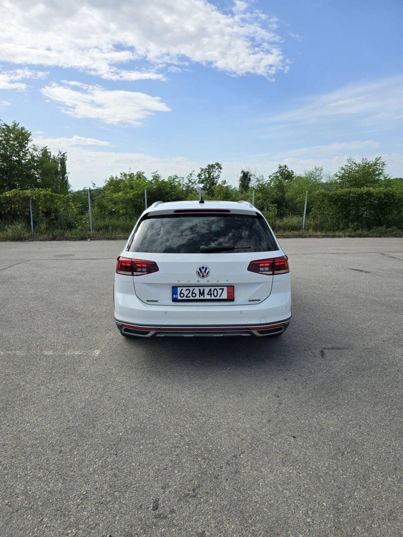 VW Passat Alltrack* 4Motion* 190Hp* Digital* Distronic, снимка 13 - Автомобили и джипове - 46407514