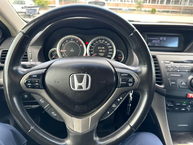 Honda Accord 2.2D 150 hp цвят бяла перла, снимка 14 - Автомобили и джипове - 47248934