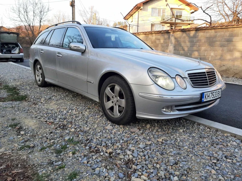 Mercedes-Benz E 270, снимка 1 - Автомобили и джипове - 47331618