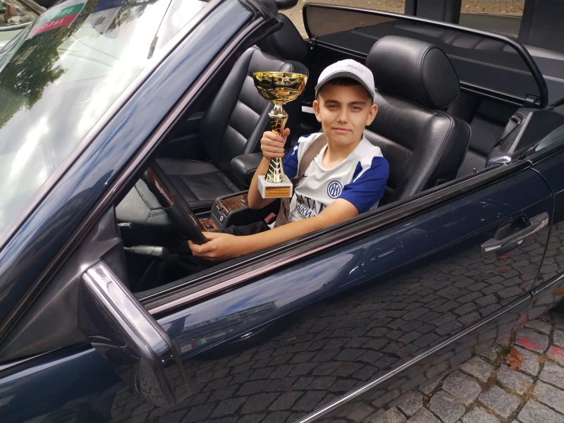 Mercedes-Benz 220 E220 Final Edition , снимка 14 - Автомобили и джипове - 51554848