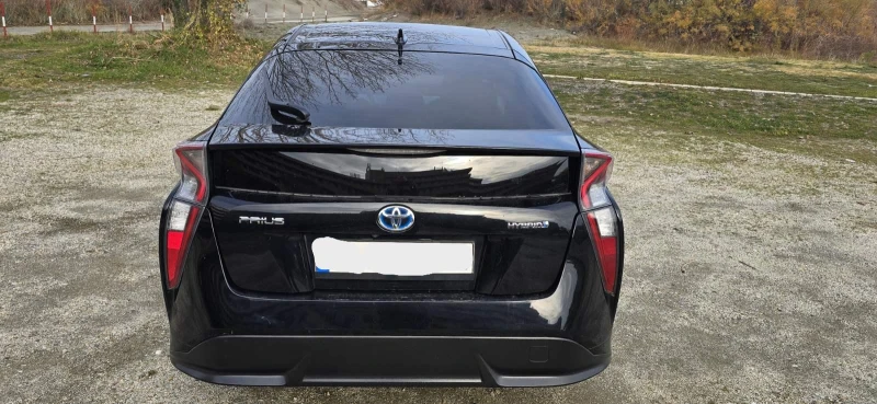 Toyota Prius, снимка 4 - Автомобили и джипове - 48236124