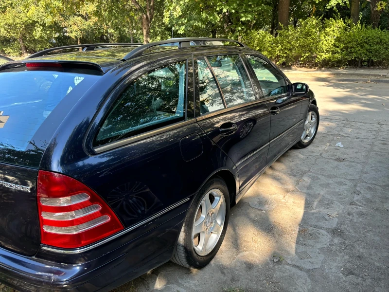 Mercedes-Benz C 200 Kompressor, снимка 3 - Автомобили и джипове - 49542291