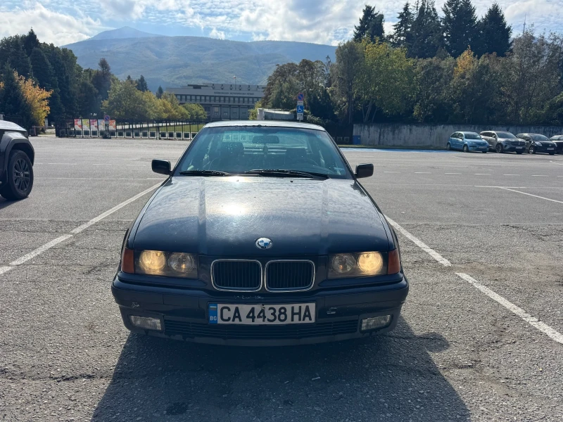 BMW 320 BMW 320i в перфетно техническо състояние, снимка 3 - Автомобили и джипове - 52493719