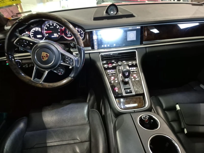 Porsche Panamera 4S * CARFAX * Панорама* Подгрев* Обдух* Памет, снимка 9 - Автомобили и джипове - 53471797