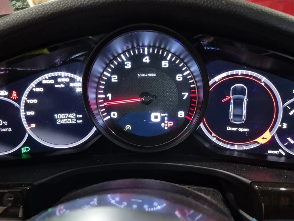 Porsche Panamera 4S * CARFAX * Панорама* Подгрев* Обдух* Памет - изображение 7