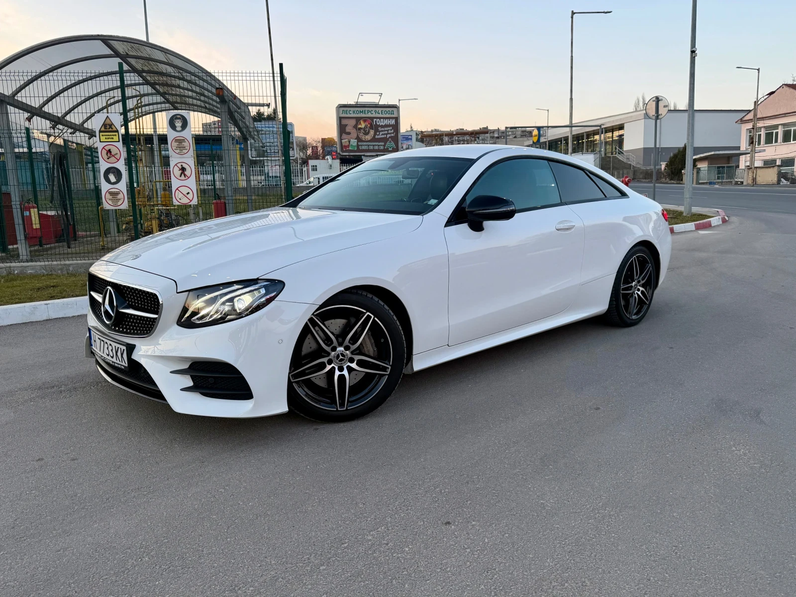 Mercedes-Benz E 350 350D AMG 286k TOP