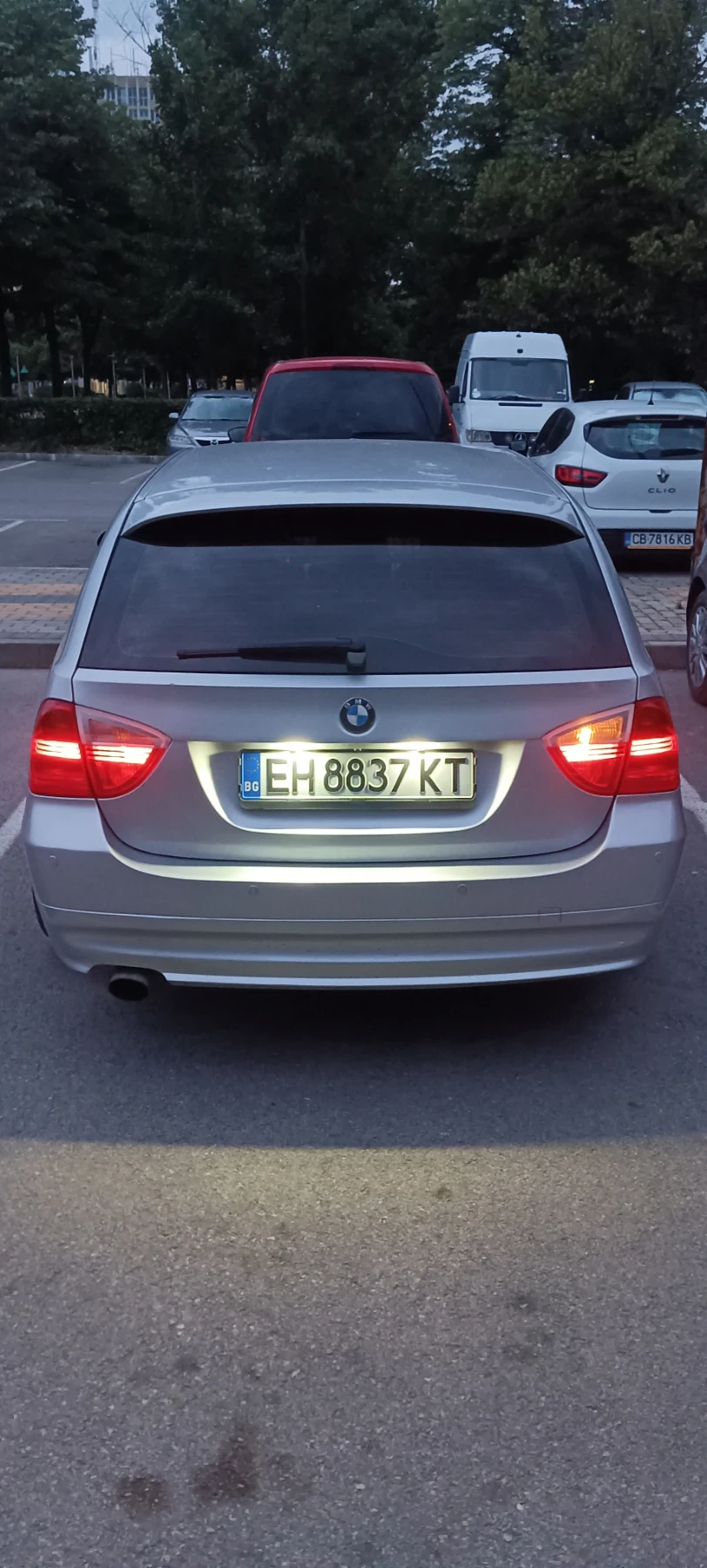 BMW 320, снимка 16 - Автомобили и джипове - 53976868