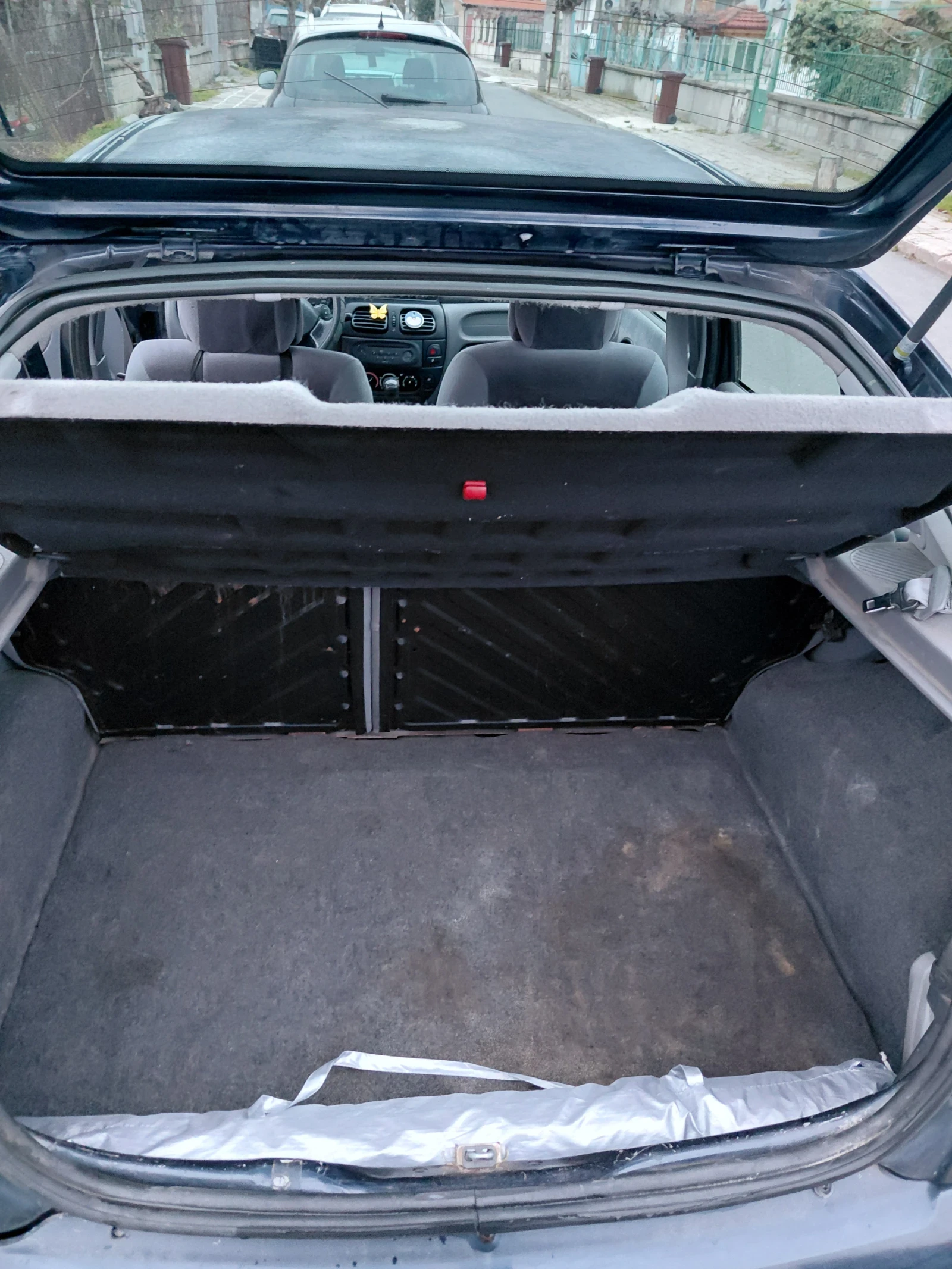 Renault Megane, снимка 7 - Автомобили и джипове - 53996714