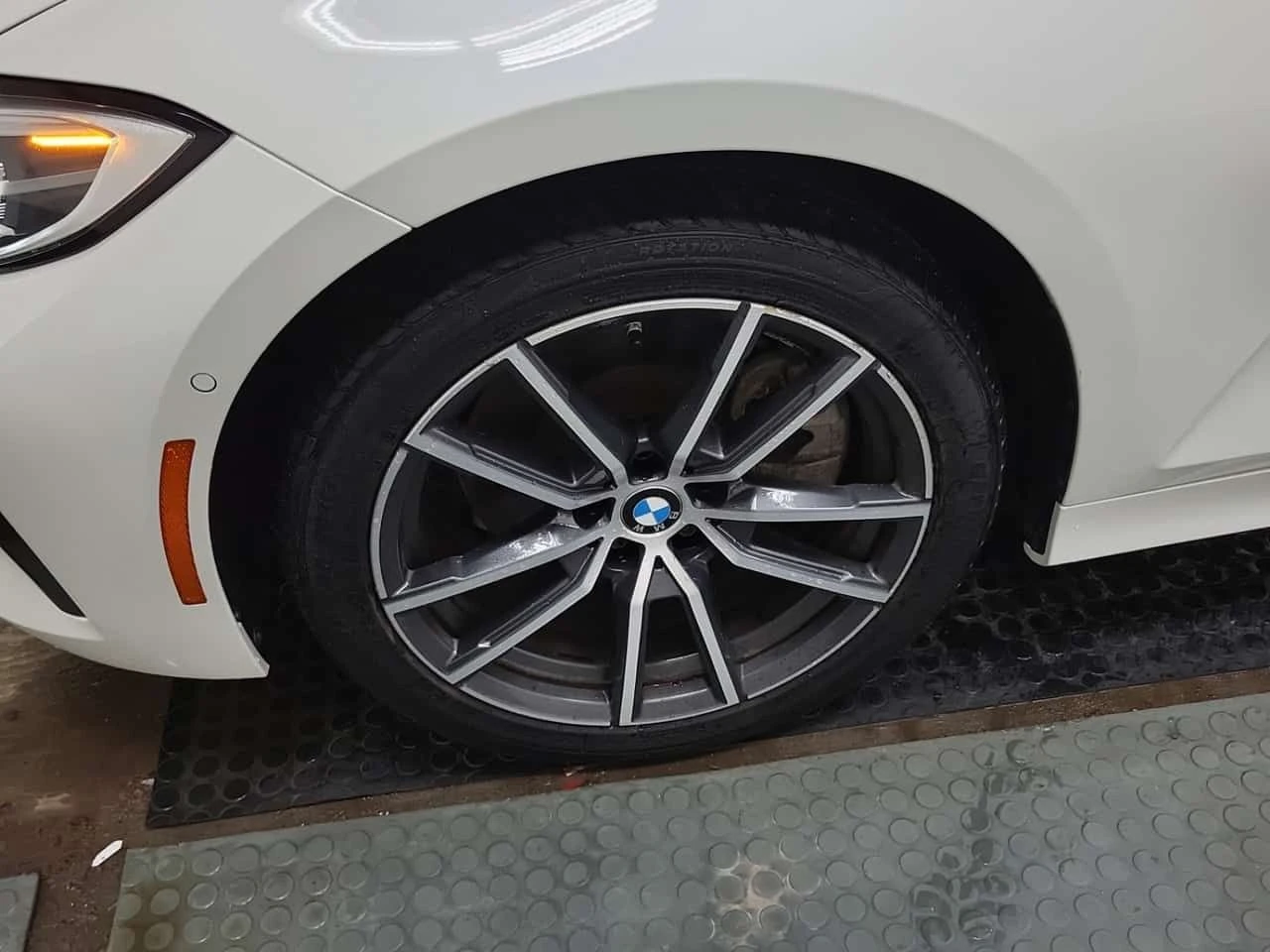 BMW 330 * 330I XDRIVE * CARFAX * ЦЕНА ДО БГ, снимка 14 - Автомобили и джипове - 54229531