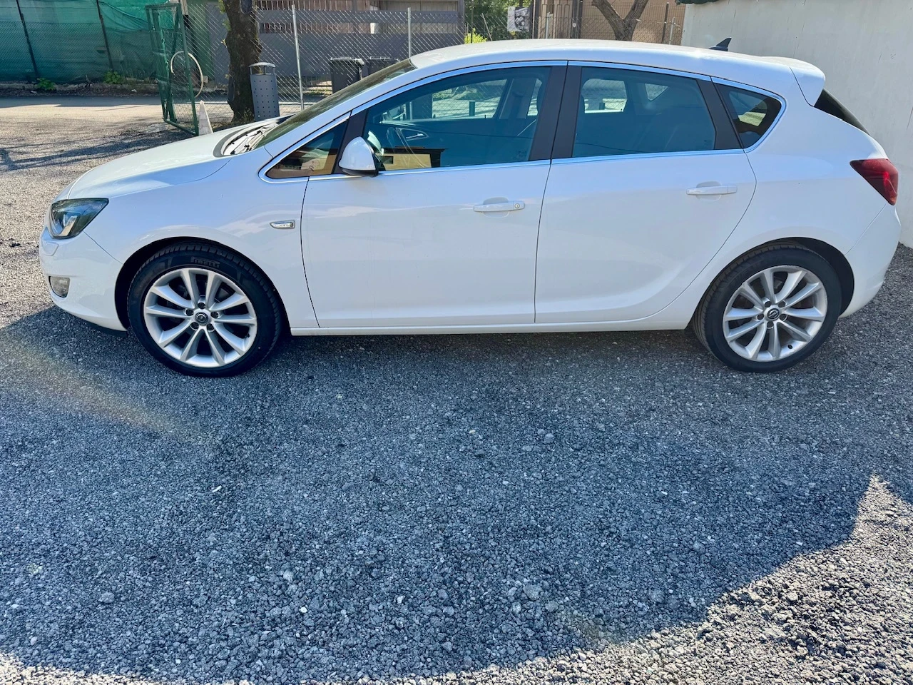 Opel Astra J* 2.0 CDTI 160к.с.* 6скор.* 208000км., снимка 5 - Автомобили и джипове - 54457718