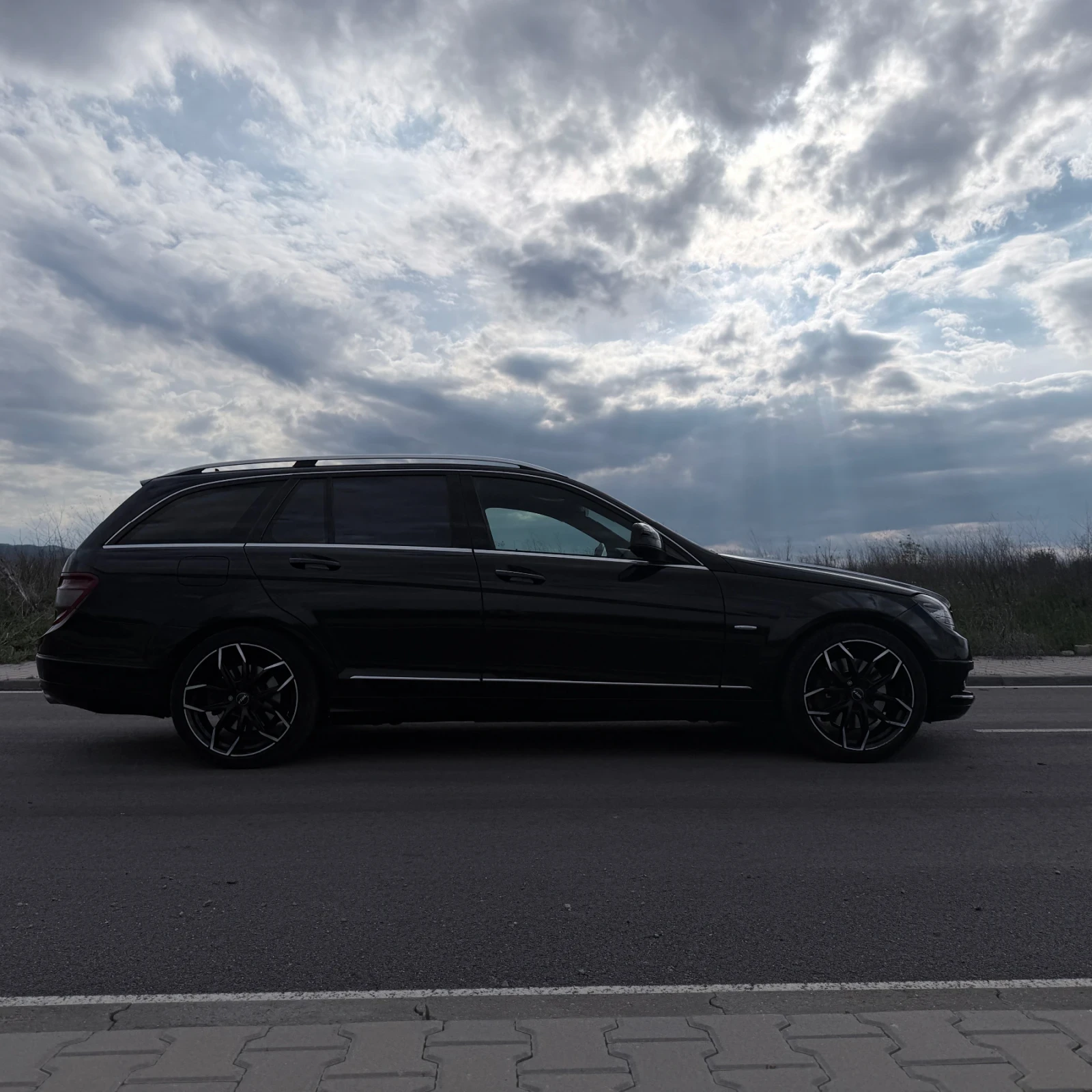 Mercedes-Benz C 320 Avantgarde 4MATIC Keyless, снимка 5 - Автомобили и джипове - 54527935