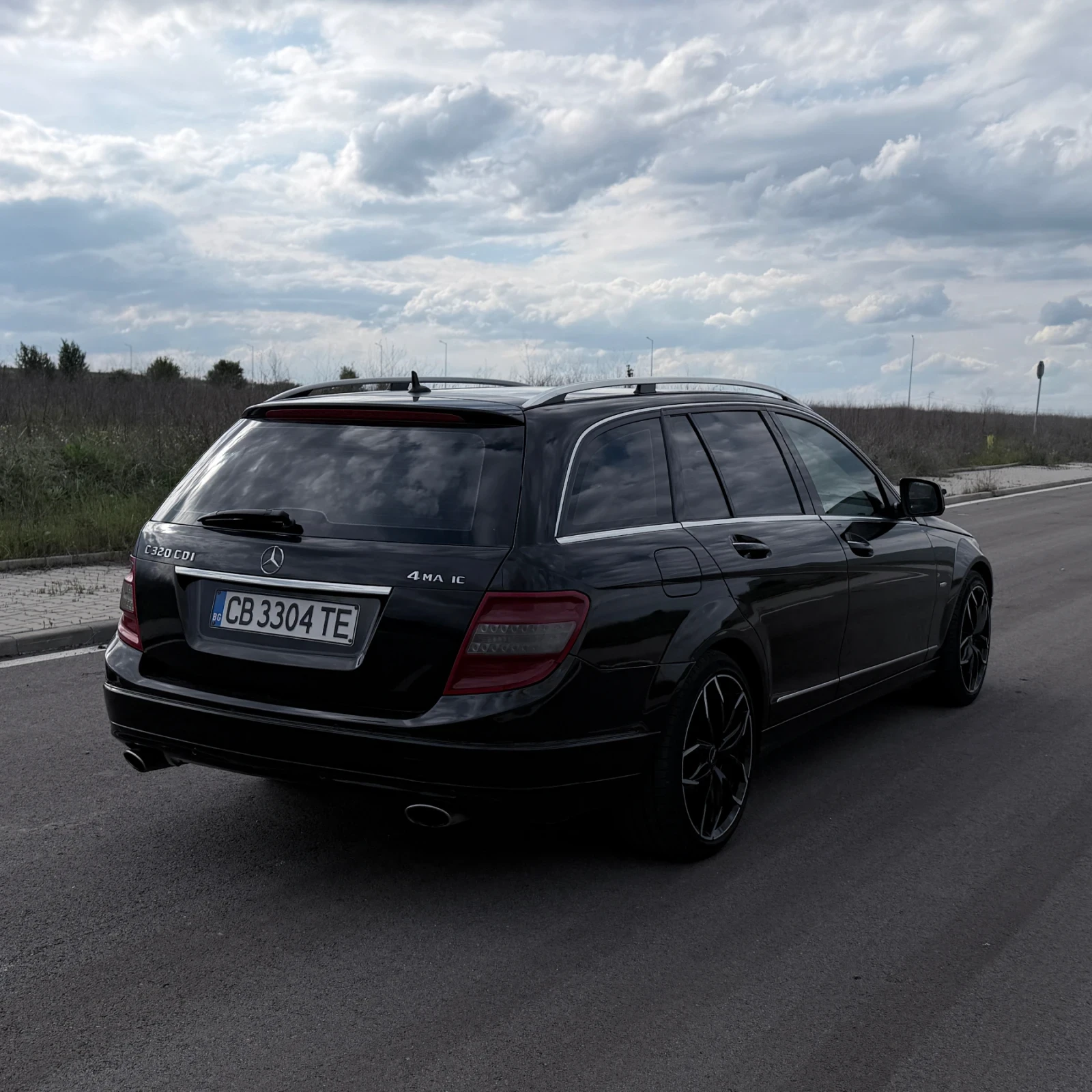 Mercedes-Benz C 320 Avantgarde 4MATIC Keyless, снимка 8 - Автомобили и джипове - 54527935