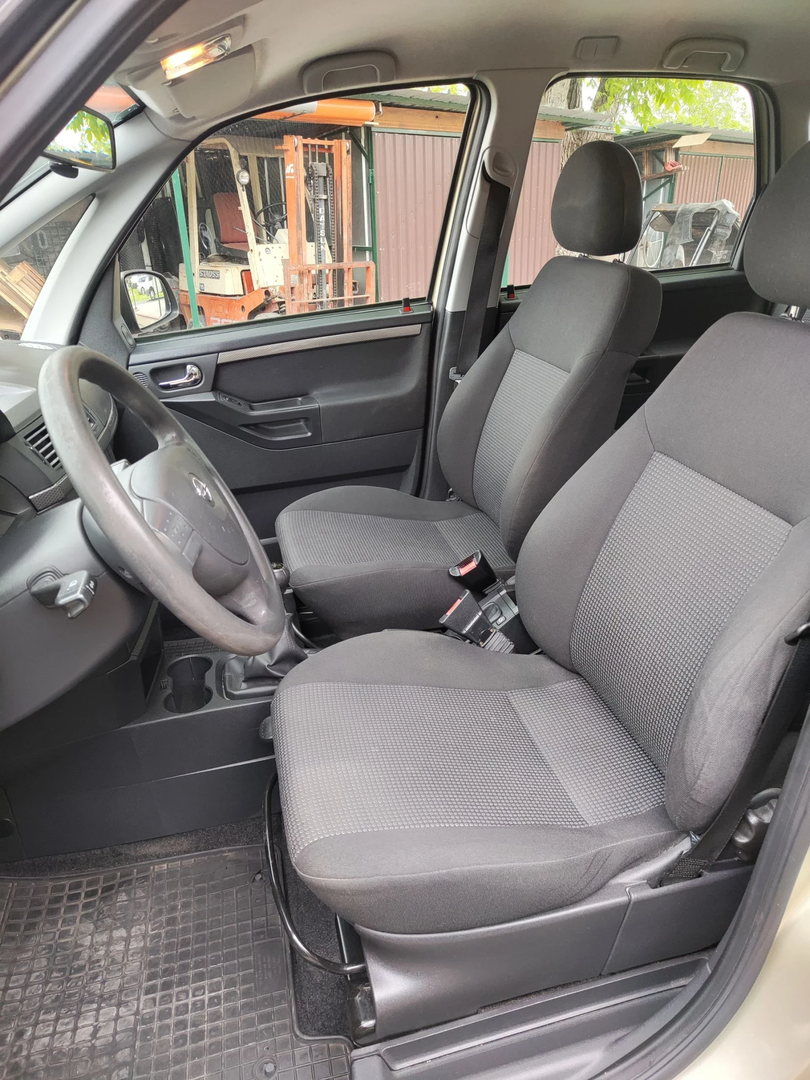 Opel Meriva, снимка 6 - Автомобили и джипове - 54595655