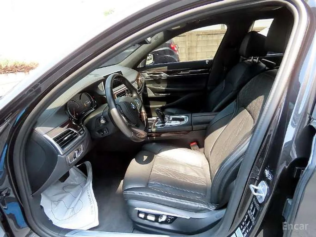 BMW 750 Li* XDRIVE* HARMON* KARDON* ОБДУХВАНЕ* 3TV* МАСАЖ*, снимка 12 - Автомобили и джипове - 54855080