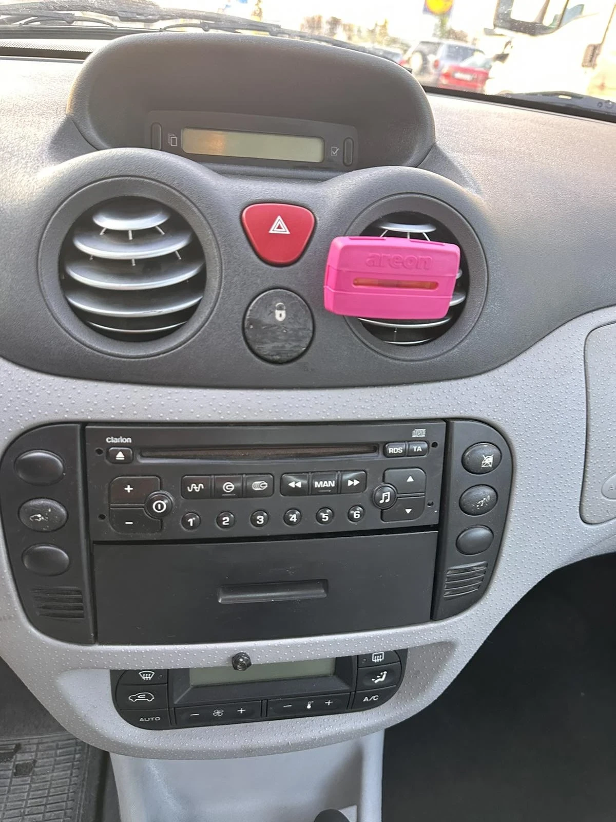Citroen C3, снимка 8 - Автомобили и джипове - 55003870