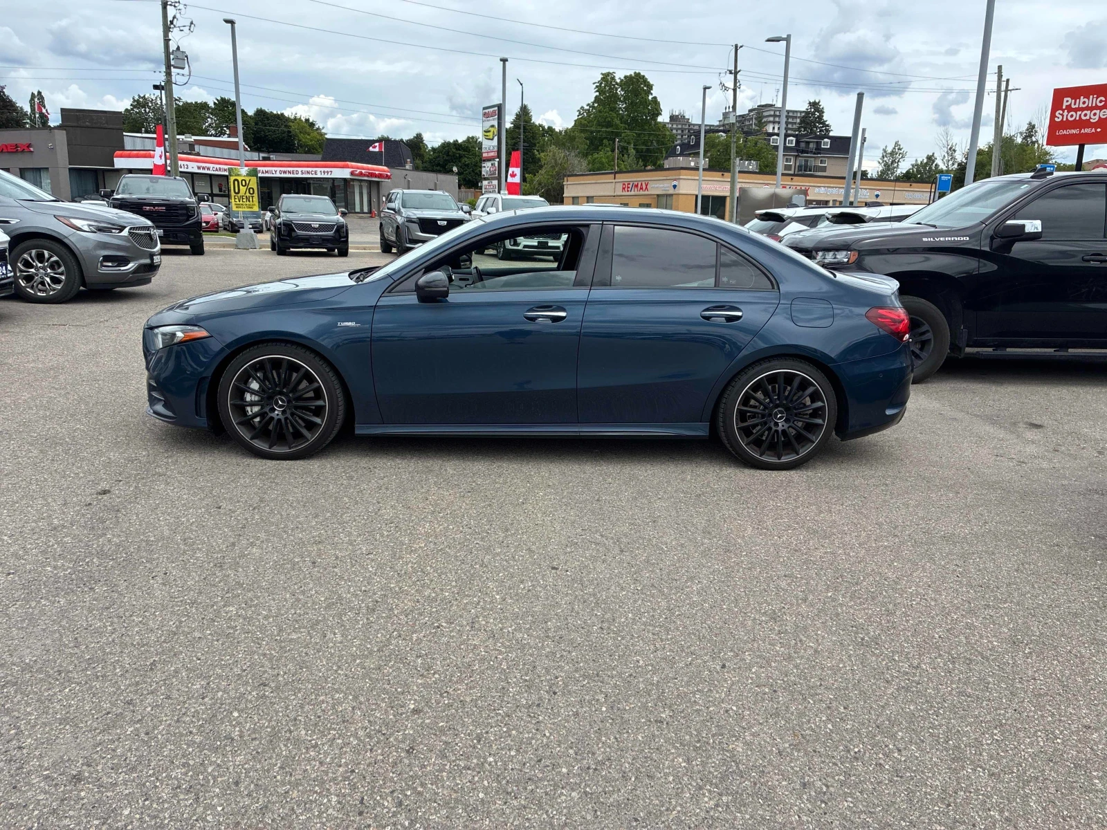 Mercedes-Benz A 35 AMG * 2 КЛЮЧА * СЕРВИЗНА ИСТ * ПАНОРАМА * CARFAX, снимка 3 - Автомобили и джипове - 55054170