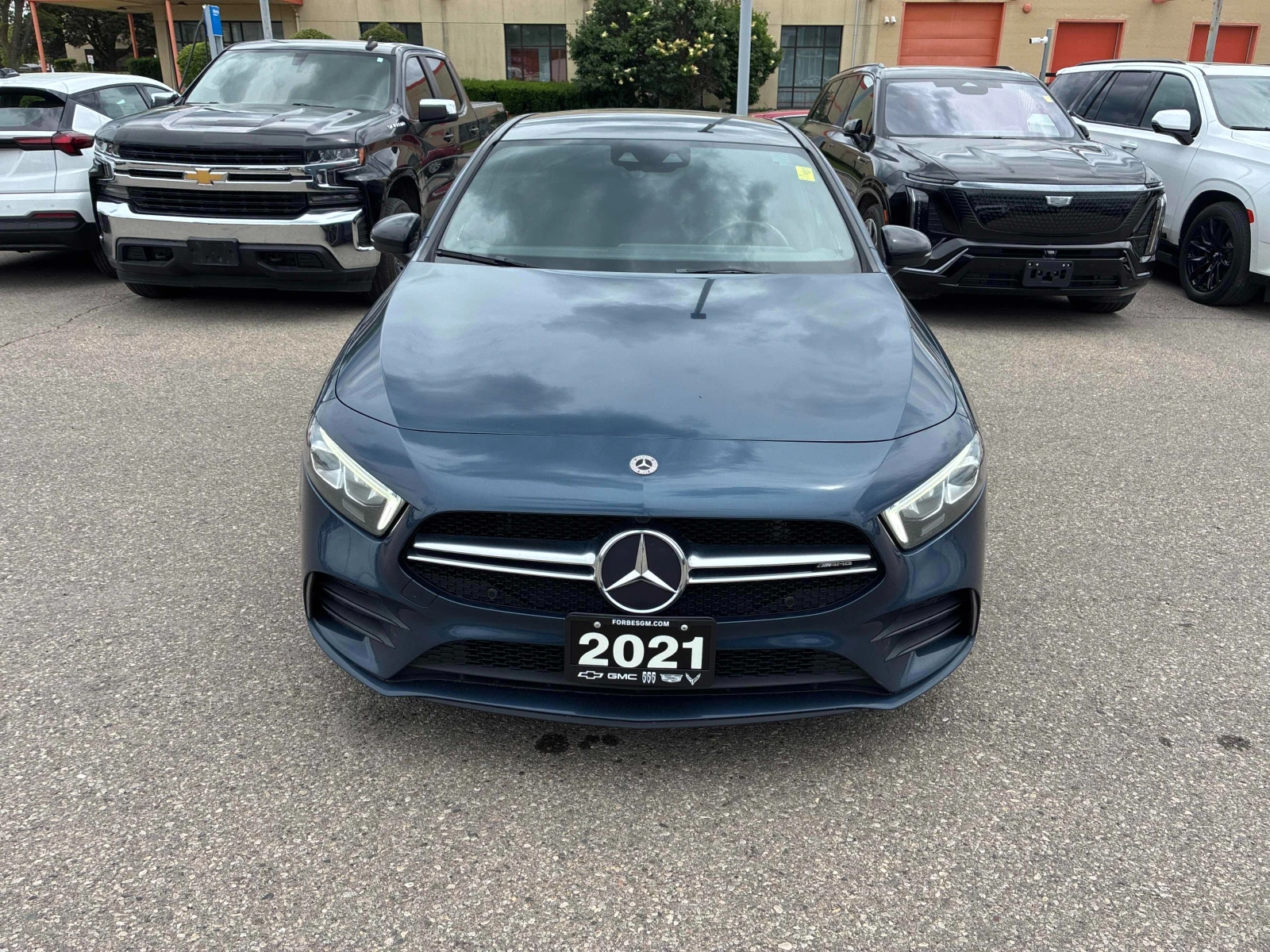 Mercedes-Benz A 35 AMG * 2 КЛЮЧА * СЕРВИЗНА ИСТ * ПАНОРАМА * CARFAX, снимка 2 - Автомобили и джипове - 55054170