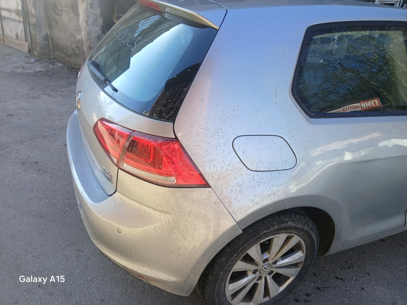VW Golf 1.6 TDI 105кс., снимка 3 - Автомобили и джипове - 55871021