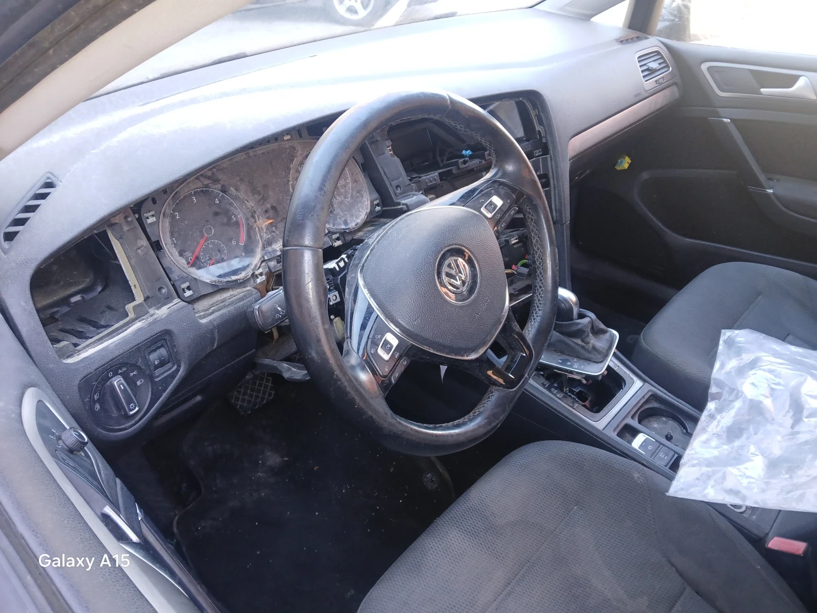 VW Golf 1.6 TDI 105кс., снимка 4 - Автомобили и джипове - 55871021