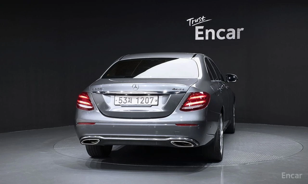 Mercedes-Benz E 300 4MATIC* ПОДГРЕВ* 360КАМЕРА* КЕЙЛЕС* , снимка 4 - Автомобили и джипове - 55340496