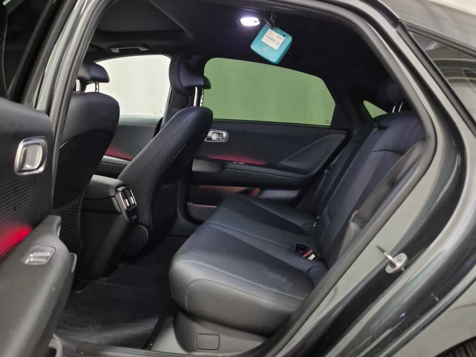 Hyundai Ioniq 6 PREFERRED ULTIMATE 4D SEDAN AW / CARFAX , снимка 13 - Автомобили и джипове - 56104162