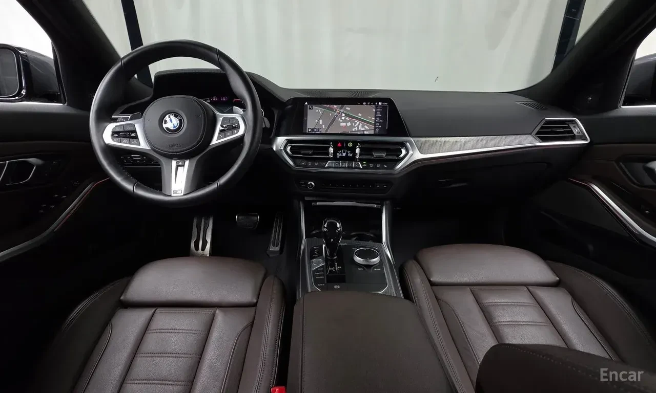 BMW 330 M* SPORT* HARMON* KARDON* ДИСТРОНИК* ХЕДЪП* 360КАМ, снимка 8 - Автомобили и джипове - 56176281