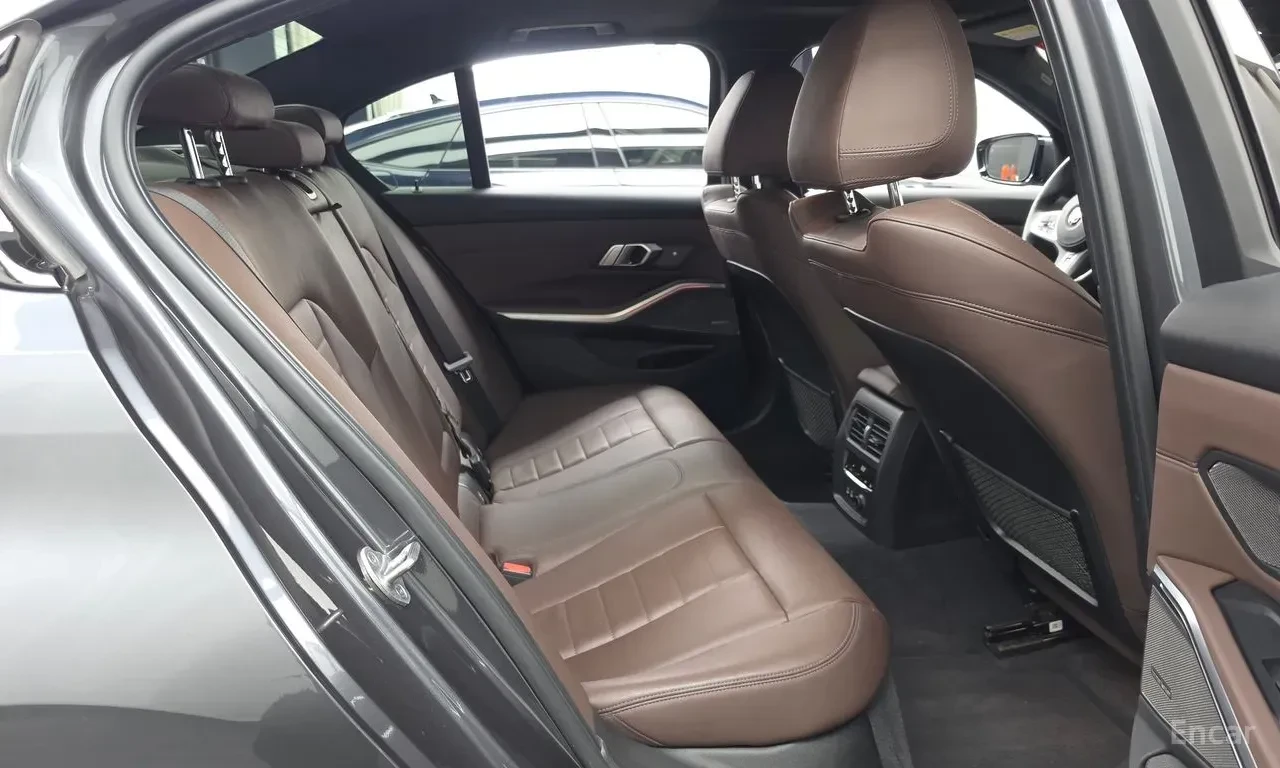 BMW 330 M* SPORT* HARMON* KARDON* ДИСТРОНИК* ХЕДЪП* 360КАМ, снимка 15 - Автомобили и джипове - 56176281