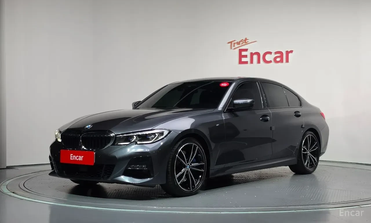 BMW 330 M* SPORT* HARMON* KARDON* ДИСТРОНИК* ХЕДЪП* 360КАМ