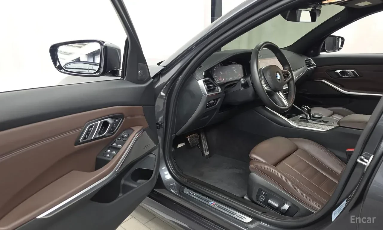 BMW 330 M* SPORT* HARMON* KARDON* ДИСТРОНИК* ХЕДЪП* 360КАМ, снимка 6 - Автомобили и джипове - 56176281
