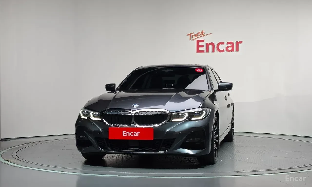BMW 330 M* SPORT* HARMON* KARDON* ДИСТРОНИК* ХЕДЪП* 360КАМ, снимка 3 - Автомобили и джипове - 56176281