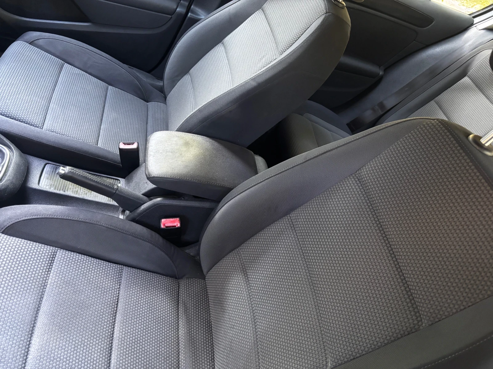 VW Golf GOLF VI 1.6 TDI 105HP, снимка 7 - Автомобили и джипове - 56323343