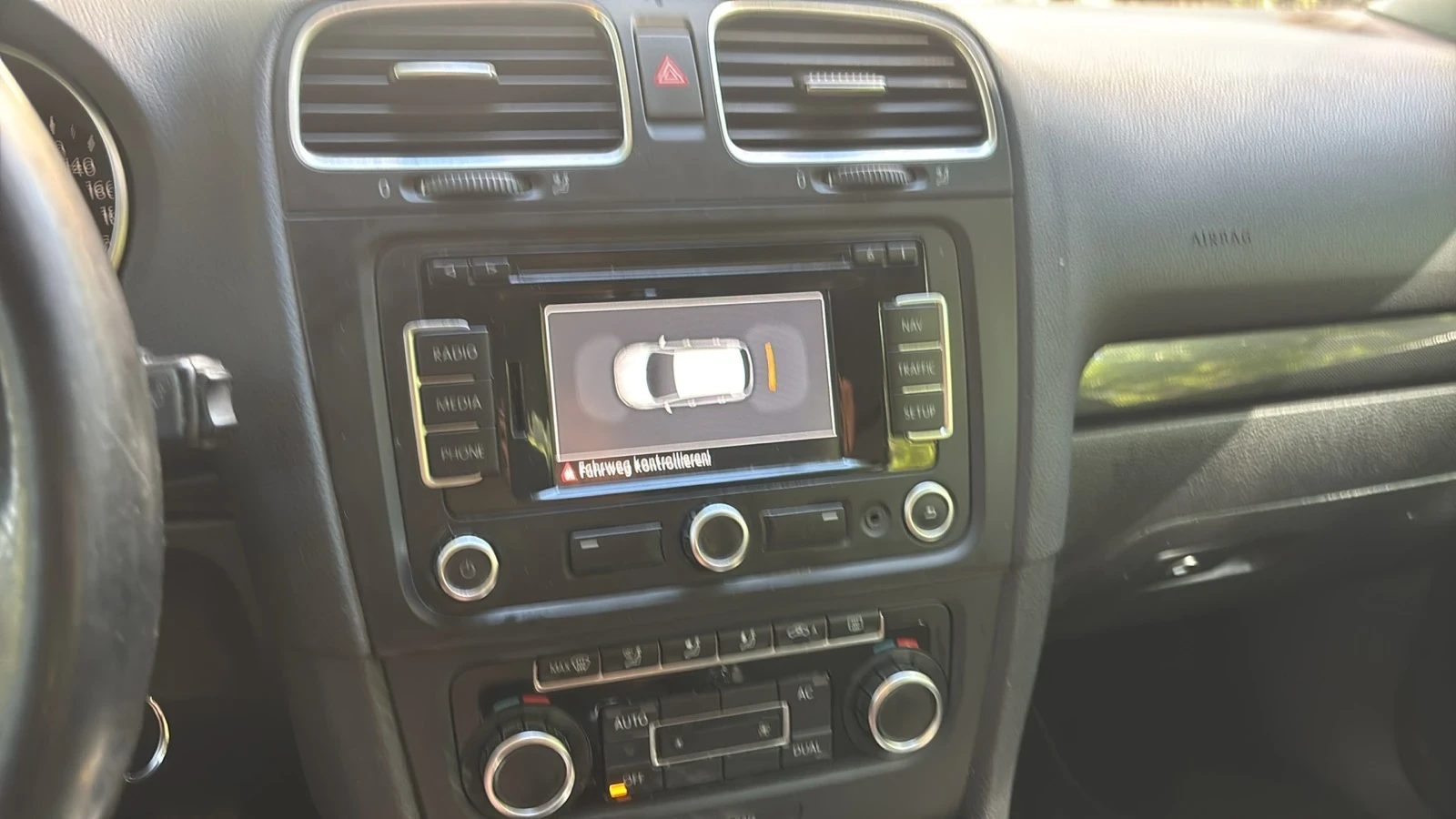 VW Golf GOLF VI 1.6 TDI 105HP, снимка 11 - Автомобили и джипове - 56323343