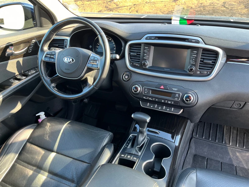 Kia Sorento EX 3.3 GDI V6 AWD, снимка 11 - Автомобили и джипове - 46633894