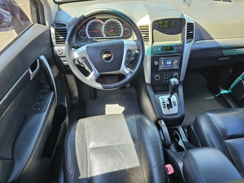 Chevrolet Captiva 2.0d Кожа Навигация, снимка 11 - Автомобили и джипове - 46837020