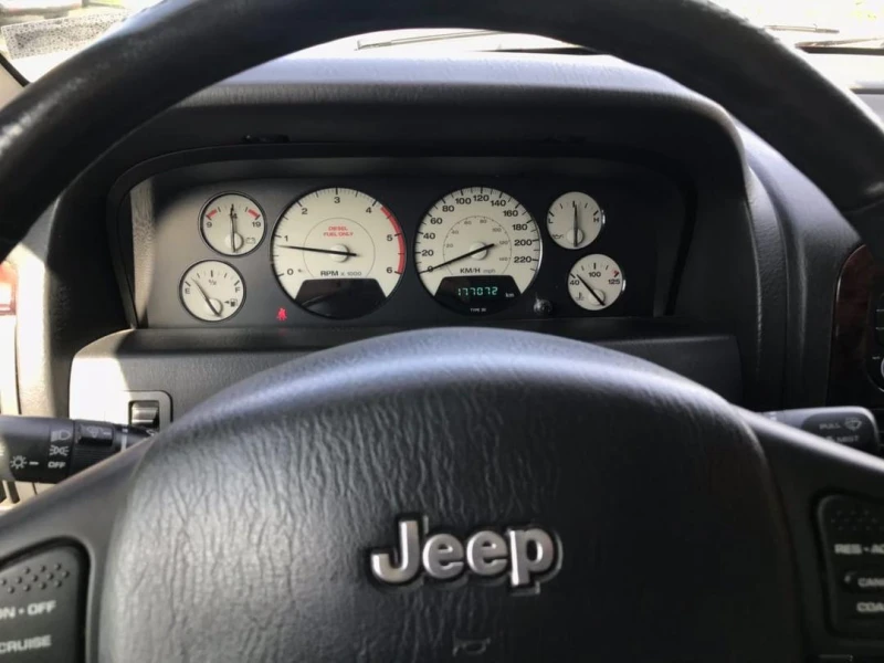 Jeep Grand cherokee 2.7 QUADRA-DRIVE, снимка 5 - Автомобили и джипове - 48105570