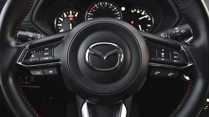 Mazda CX-5 EVOLUTION 2.5 SKYACTIV-G 4x4 Automatic, снимка 10 - Автомобили и джипове - 48280078