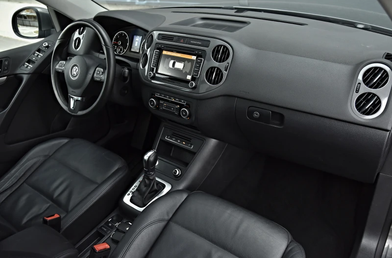 VW Tiguan 2.0 tdi/4motion/177ps/panorama/facelift, снимка 12 - Автомобили и джипове - 53133020