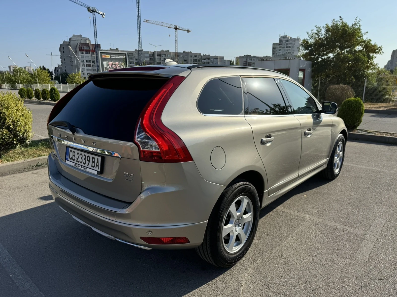 Volvo XC60 D4 AWD - изображение 3