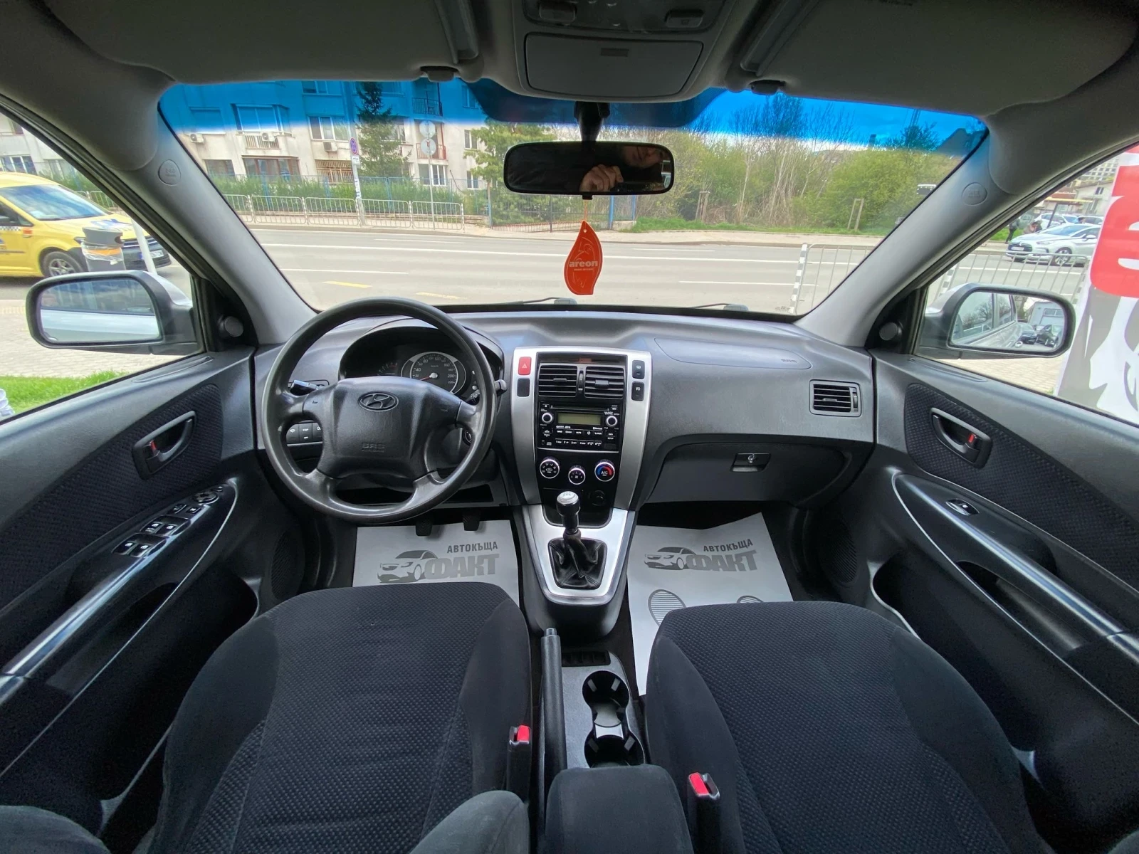 Hyundai Tucson 2.0i/РЕАЛНИ КМ ! ! !  - изображение 9
