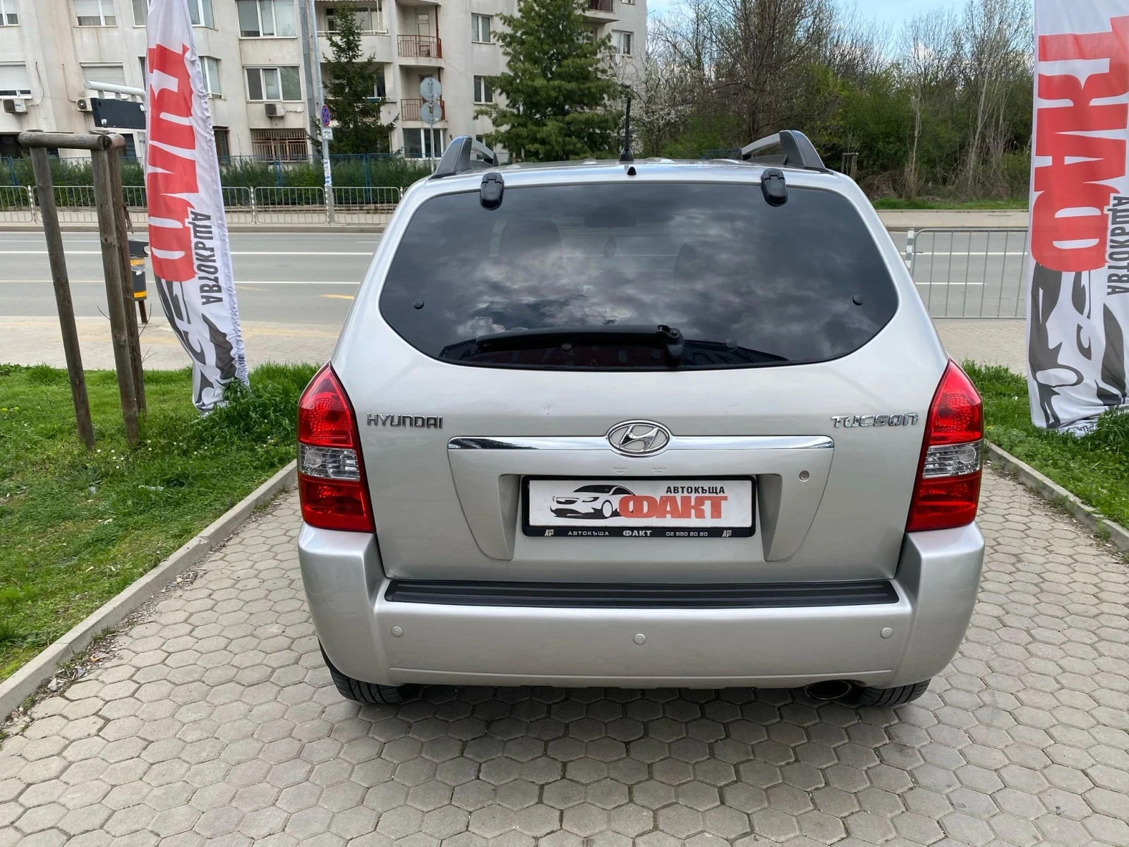 Hyundai Tucson 2.0i/РЕАЛНИ КМ ! ! !  - изображение 5