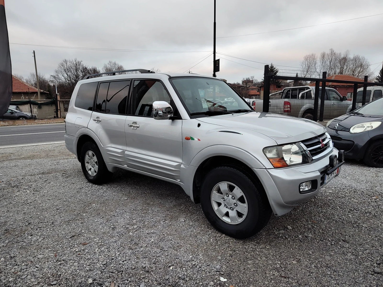 Mitsubishi Pajero 3.5 GDI 203 к.с Автоматик 7 местин - изображение 2