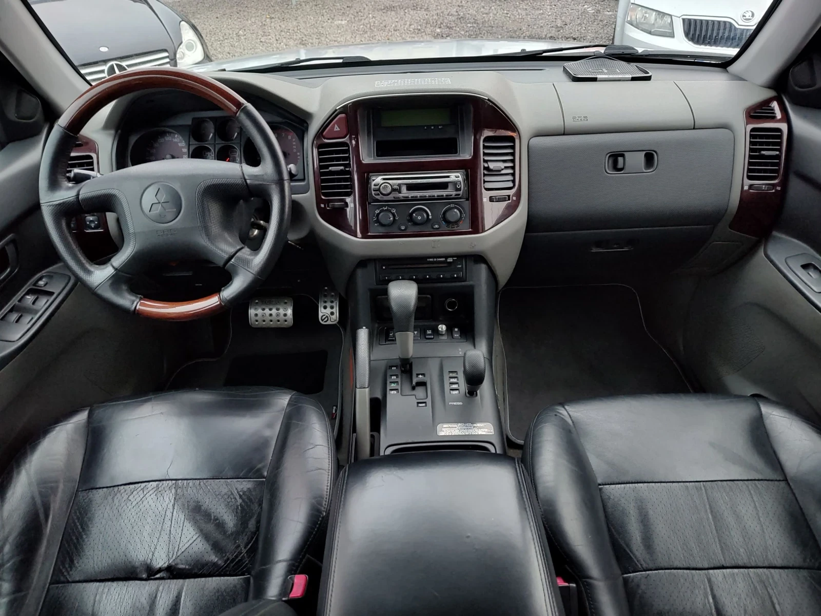 Mitsubishi Pajero 3.5 GDI 203 к.с Автоматик 7 местин - изображение 10