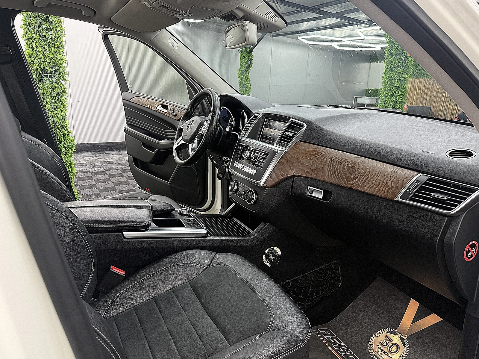 Mercedes-Benz ML 350 AMG-line/ECO START STOP/KAMERA/ СОБСТВЕН ЛИЗИНГ, снимка 14 - Автомобили и джипове - 53988161