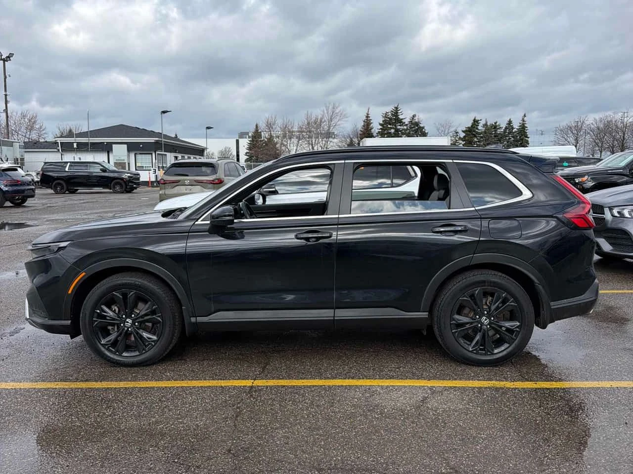 Honda Cr-v Touring Hybrid  CARFAX, снимка 2 - Автомобили и джипове - 54084069