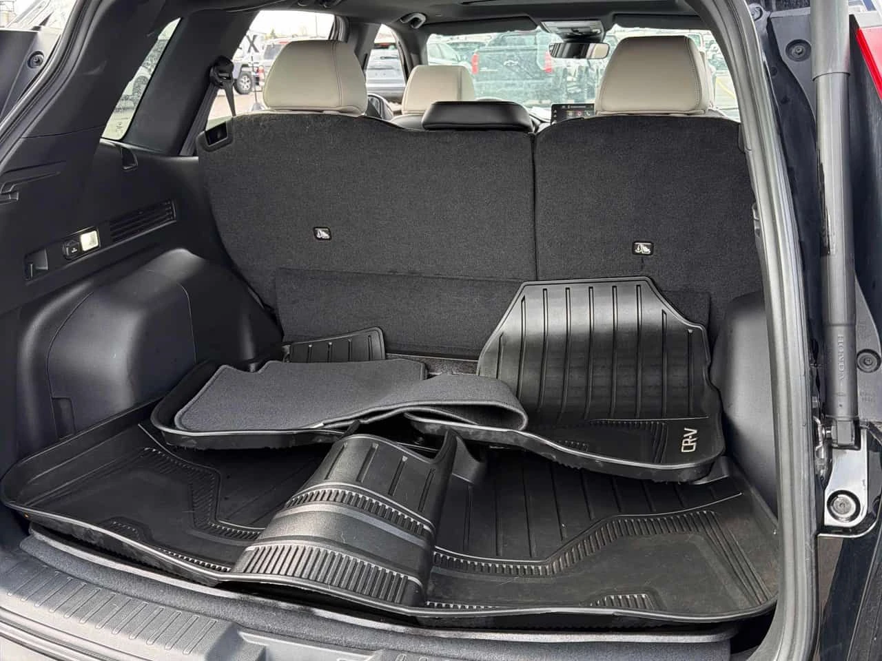 Honda Cr-v Touring Hybrid  CARFAX, снимка 13 - Автомобили и джипове - 54084069