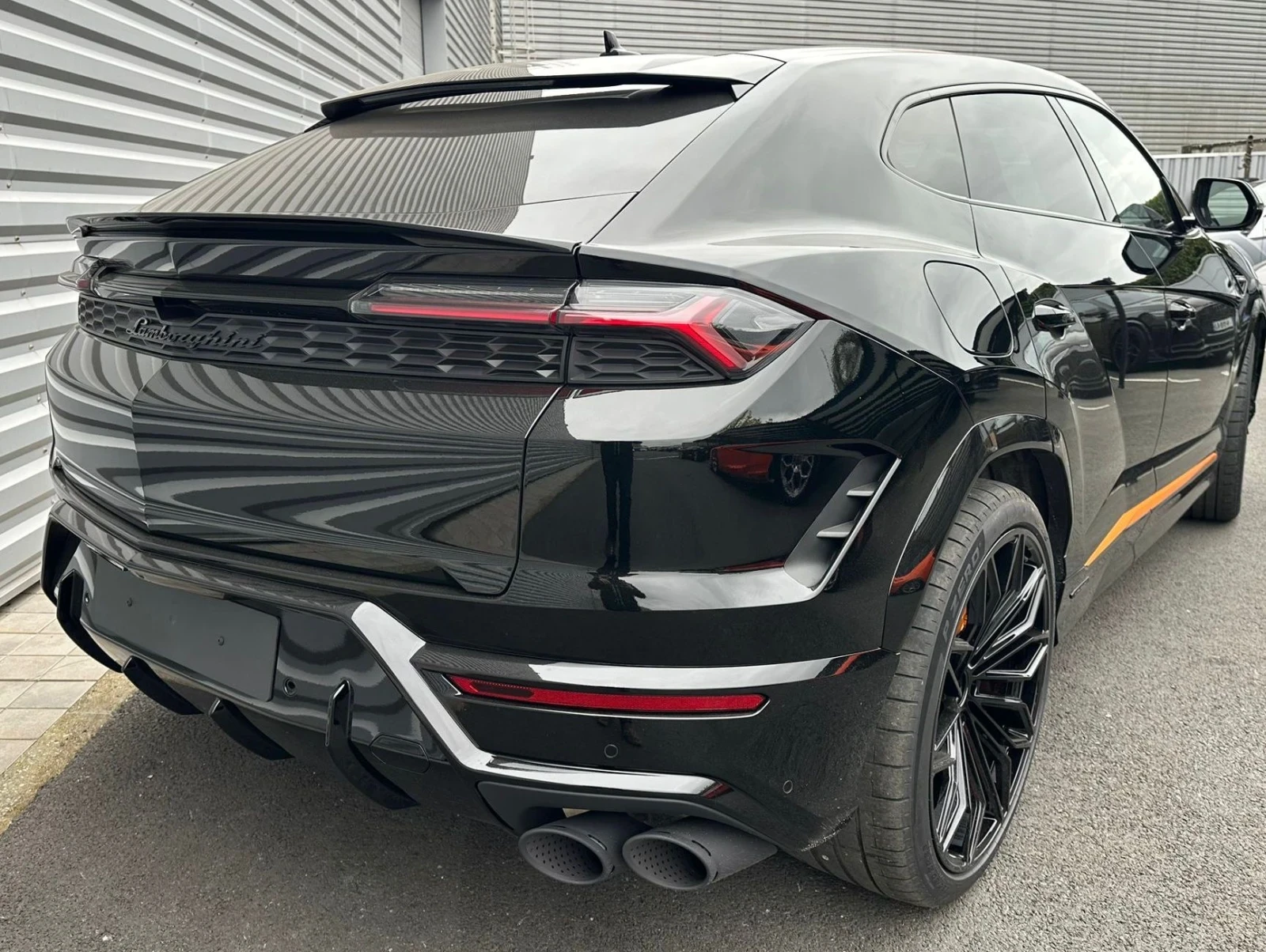 Lamborghini Urus URUS SE, снимка 3 - Автомобили и джипове - 54087669